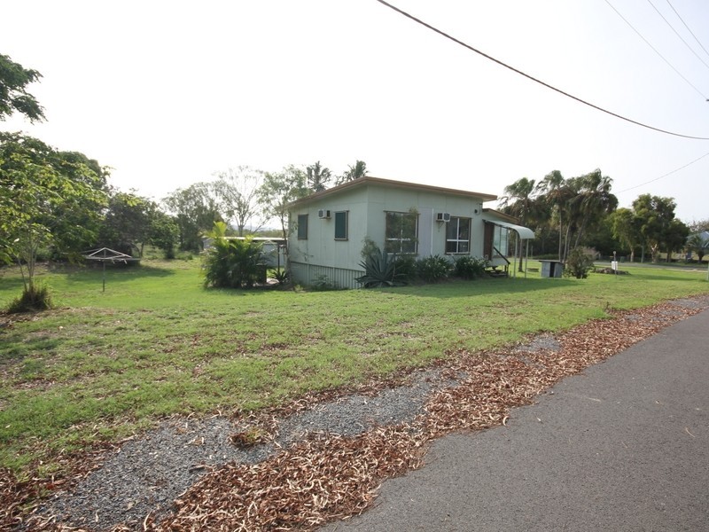 8 Horrie Twiner Street, Keppel Sands QLD 4702