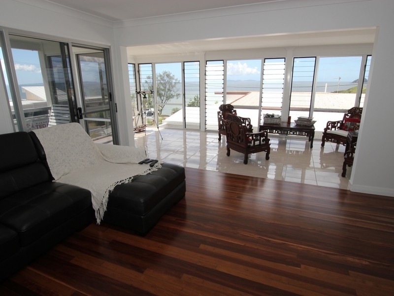 4 Ocean Parade, Cooee Bay QLD 4703