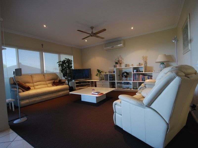 1/15 Meikelville Street, Meikleville Hill QLD 4703