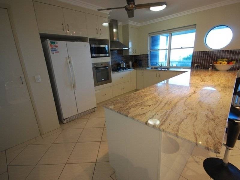 1/15 Meikelville Street, Meikleville Hill QLD 4703