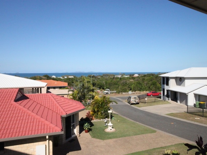 5 Crayke Court, Pacific Heights QLD 4703