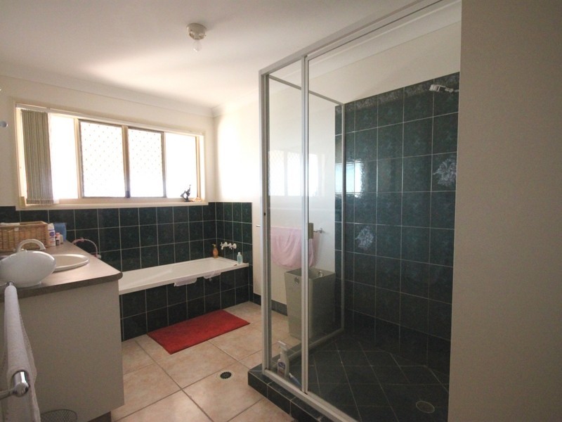 5 Crayke Court, Pacific Heights QLD 4703