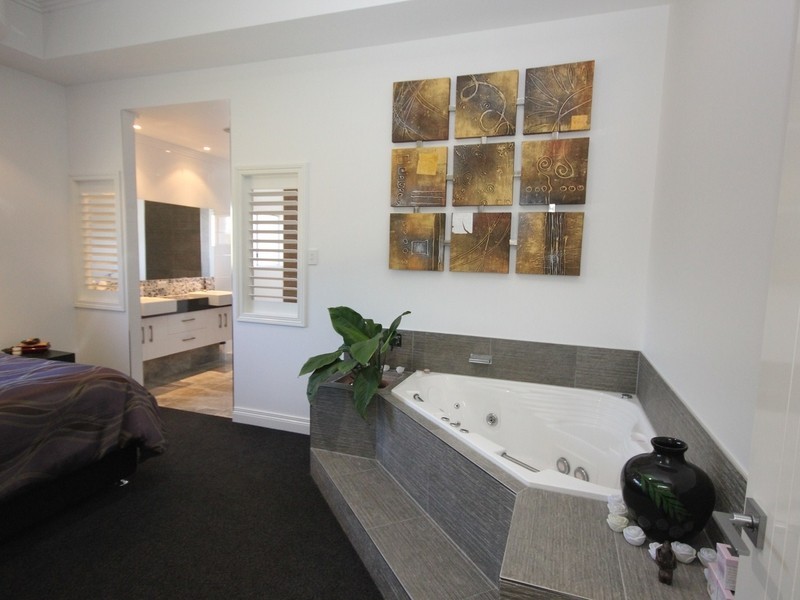 20 Racecourse Road, Barmaryee QLD 4703