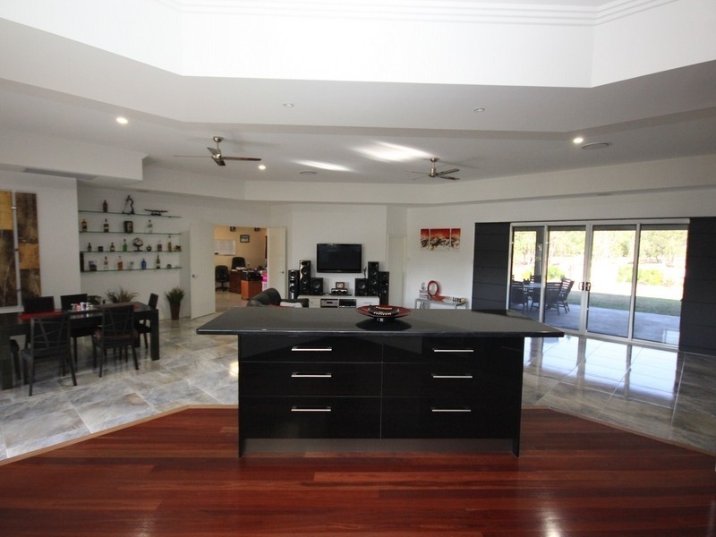 20 Racecourse Road, Barmaryee QLD 4703