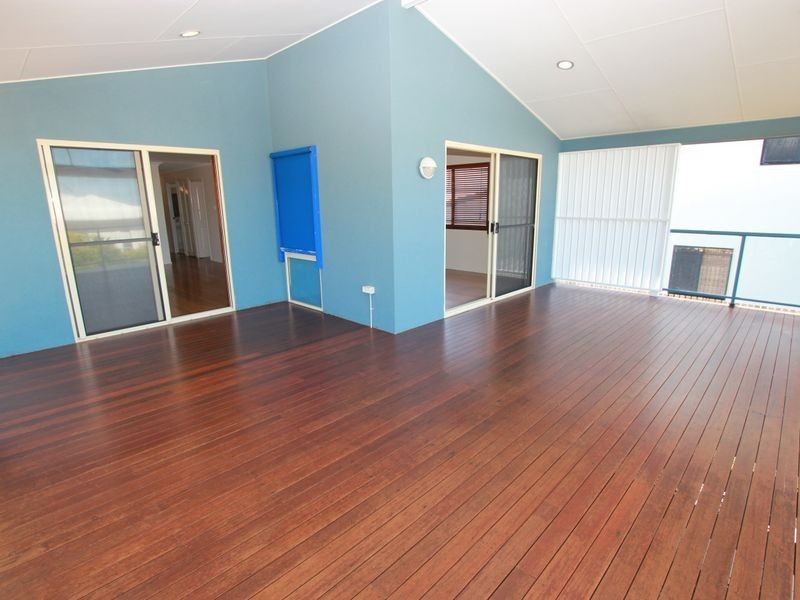 10 Ray Street, Cooee Bay QLD 4703