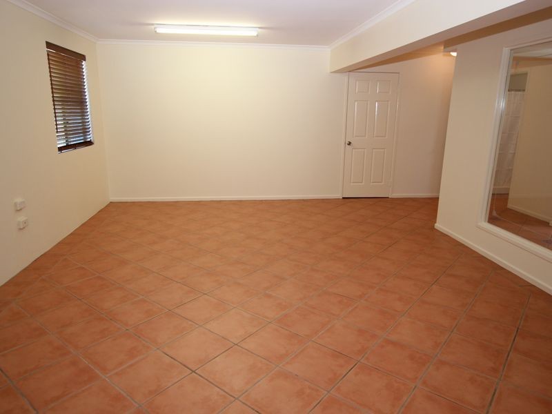 10 Ray Street, Cooee Bay QLD 4703