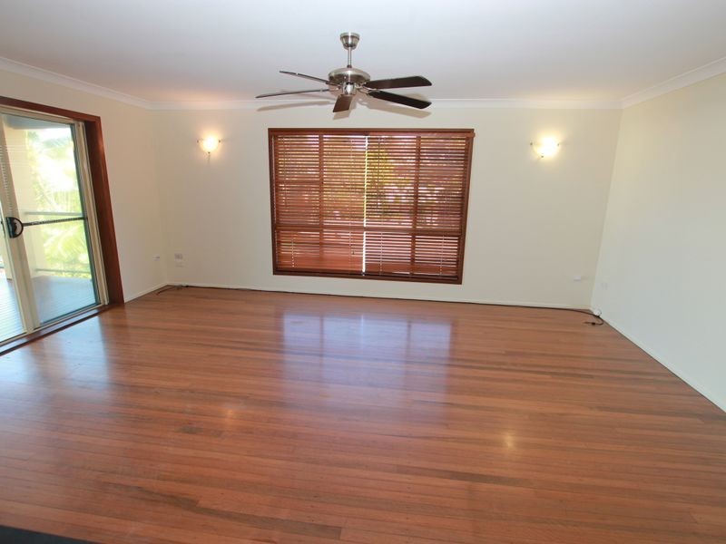 10 Ray Street, Cooee Bay QLD 4703