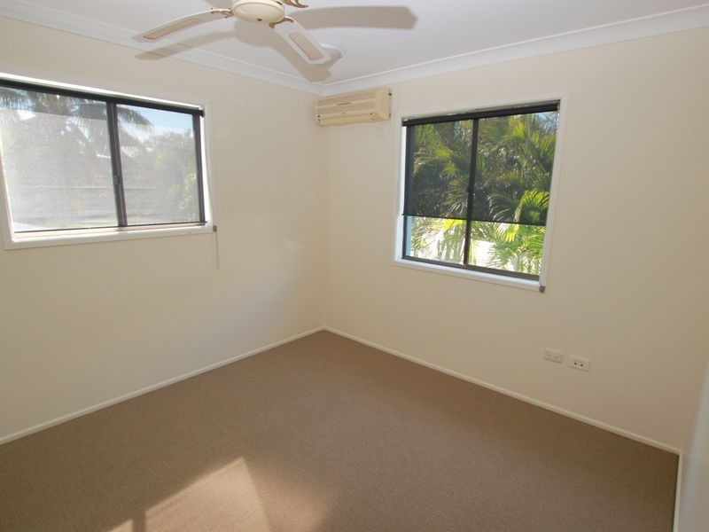 10 Ray Street, Cooee Bay QLD 4703