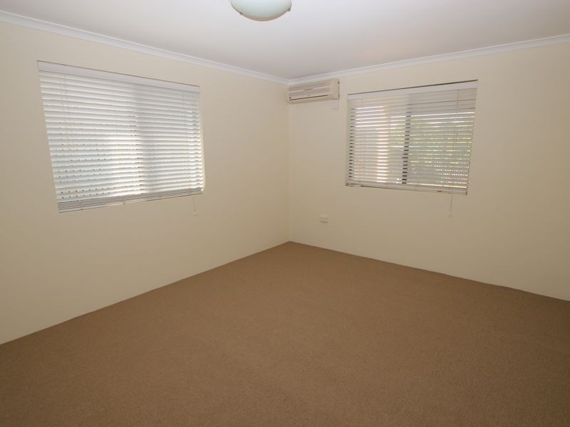 10 Ray Street, Cooee Bay QLD 4703