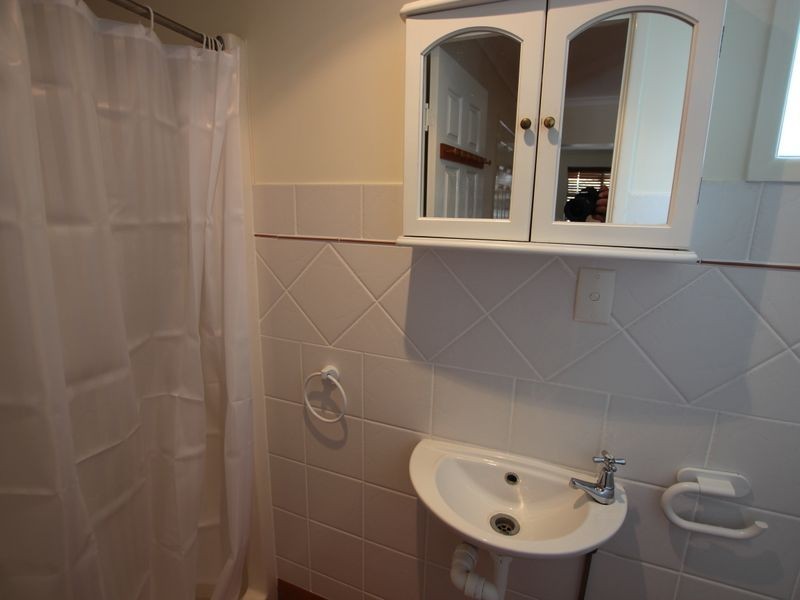 10 Ray Street, Cooee Bay QLD 4703