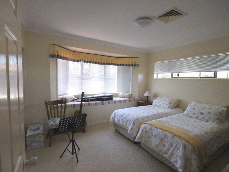 30 Macaulay Way, Pacific Heights QLD 4703
