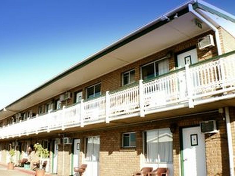 24 to 26 Capella, Clermont QLD 4721