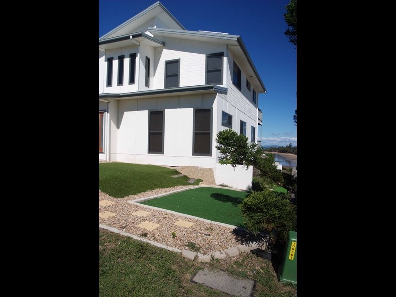 92 Larnarch Street, Zilzie QLD 4710