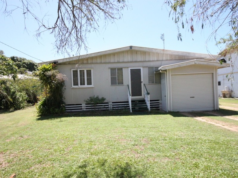 11 Hughes Street, Yeppoon QLD 4703
