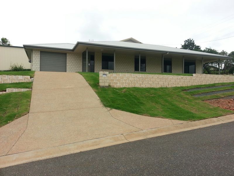 2 Island View Crescent, Yeppoon QLD 4703