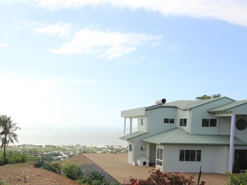 96 Crannys Road, Barlows Hill QLD 4703