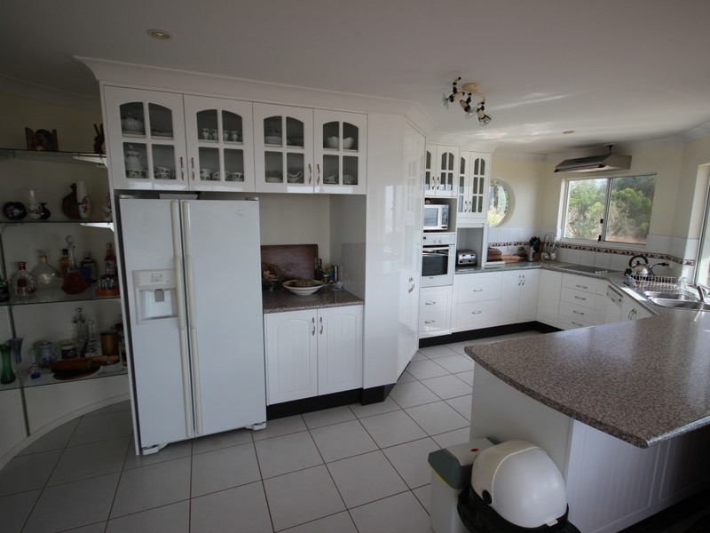 96 Crannys Road, Barlows Hill QLD 4703