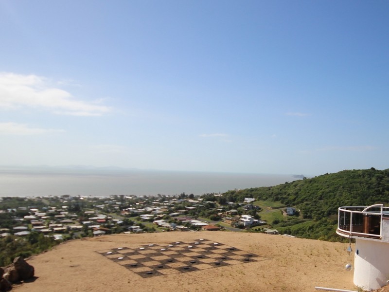 96 Crannys Road, Barlows Hill QLD 4703