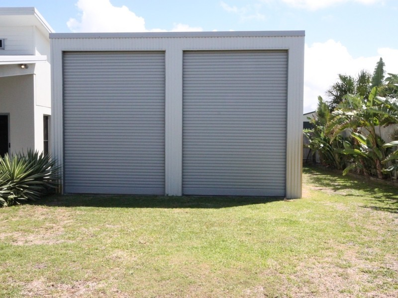 8 Blue Water Boulevard, Mulambin QLD 4703