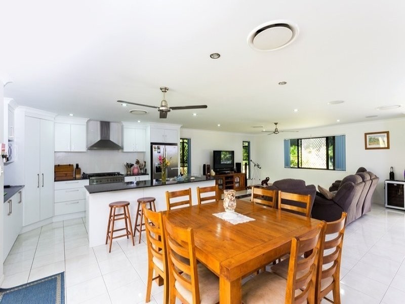 118 Arnolds Road, Byfield QLD 4703