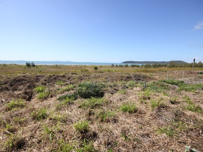 860 Scenic Highway, Kinka Beach QLD 4703