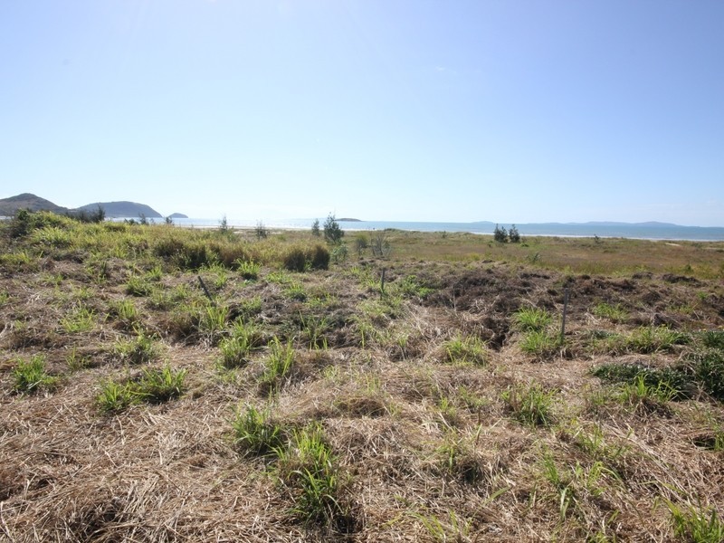 860 Scenic Highway, Kinka Beach QLD 4703