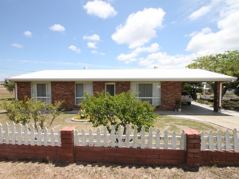 2-4 Nelson Street, Emu Park QLD 4710