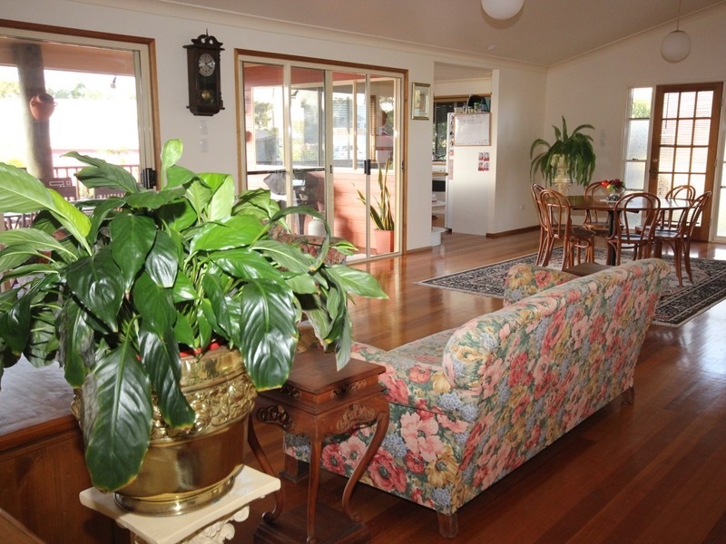 21 Banksia Place, Taranganba QLD 4703