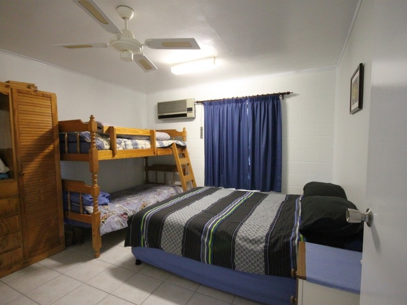 22 Limpus Avenue, Keppel Sands QLD 4702