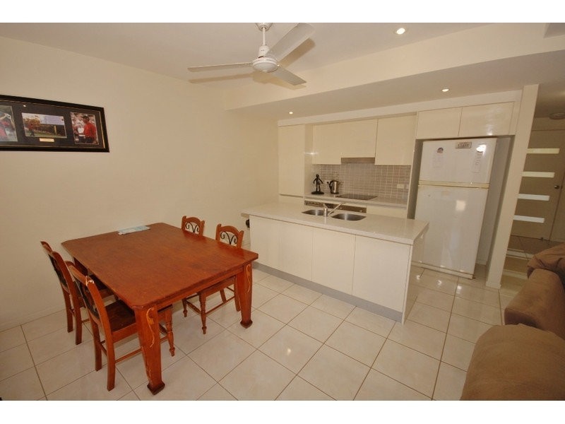 unit 8 of Melbourne, Yeppoon QLD 4703