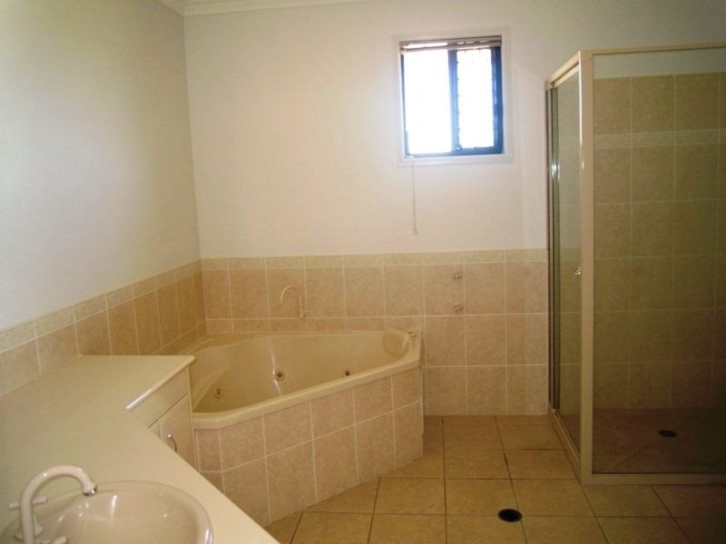 64 Monaco Drive, Zilzie QLD 4710