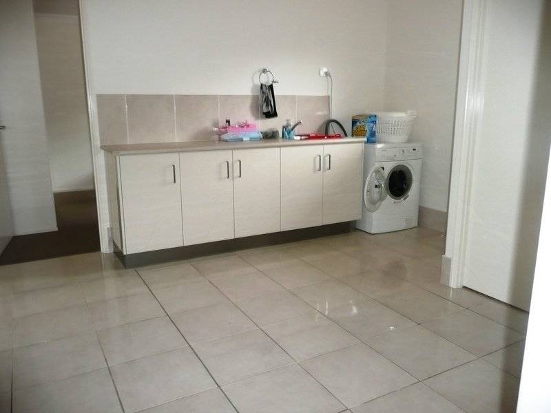 4 Downsfield place, Taroomball QLD 4703