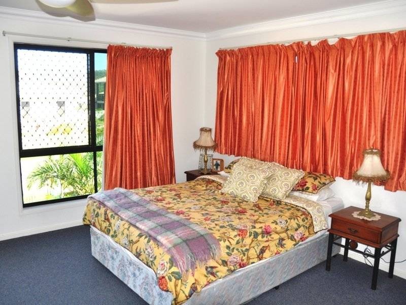 40 Miami Cres, Pacific Heights QLD 4703