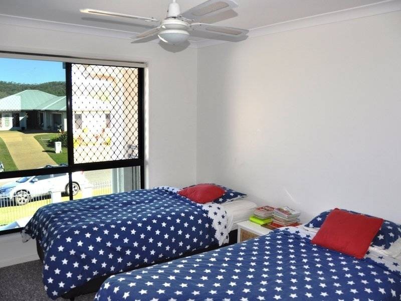 40 Miami Cres, Pacific Heights QLD 4703