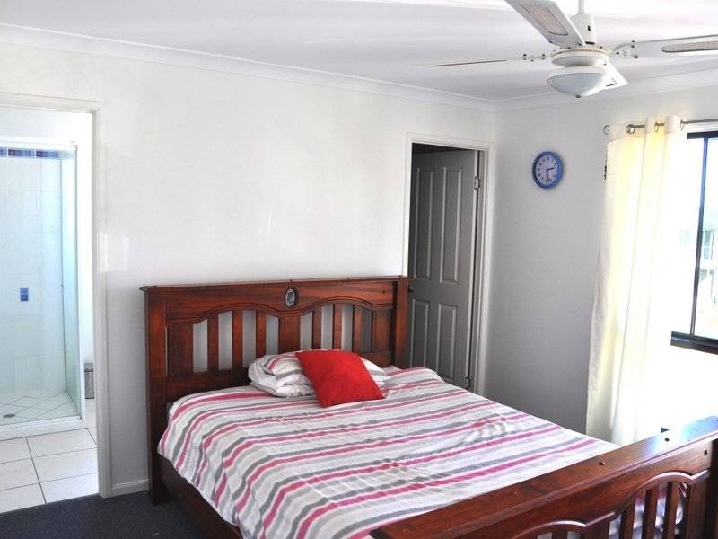 40 Miami Cres, Pacific Heights QLD 4703