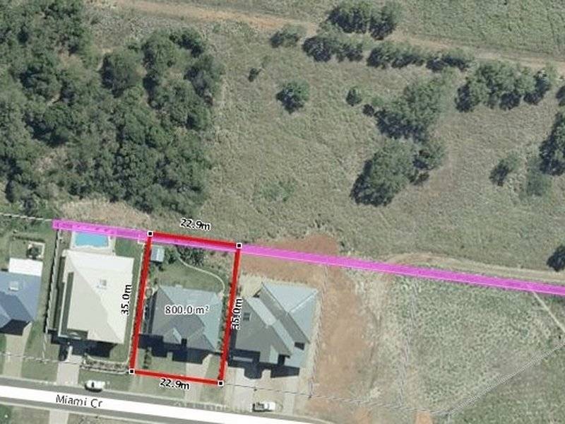 40 Miami Cres, Pacific Heights QLD 4703