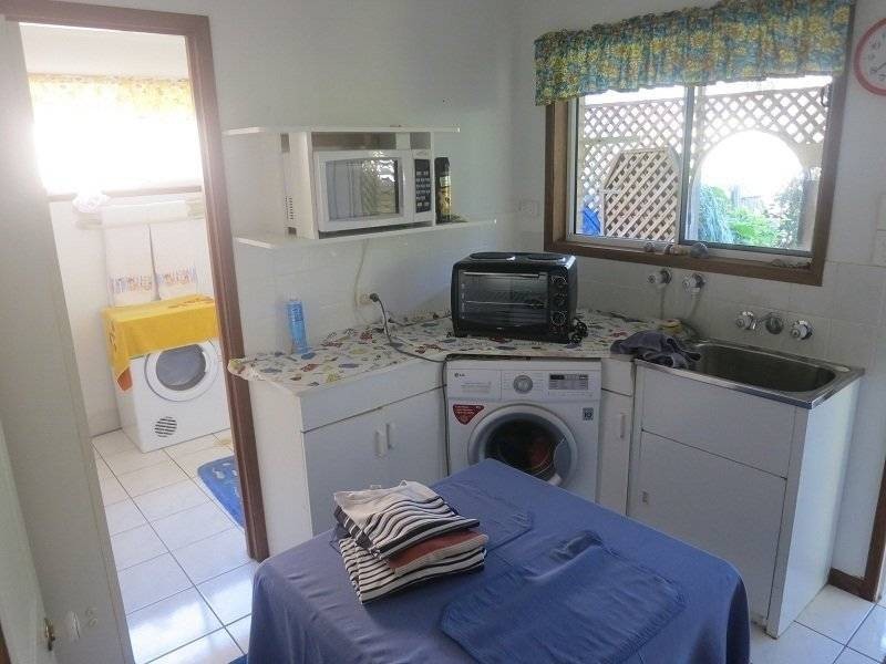 888 Scenic Highway, Kinka Beach QLD 4703