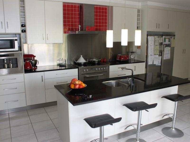 7 Saltwater Court, Mulambin QLD 4703