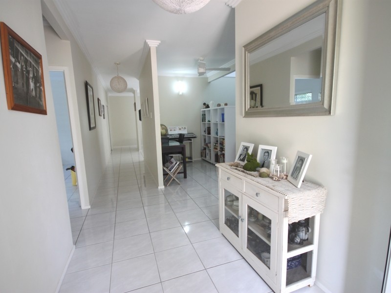 7 Saltwater Court, Mulambin QLD 4703