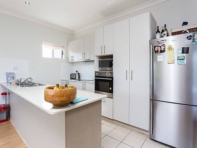 3/39 Scenic Highway, Cooee Bay QLD 4703
