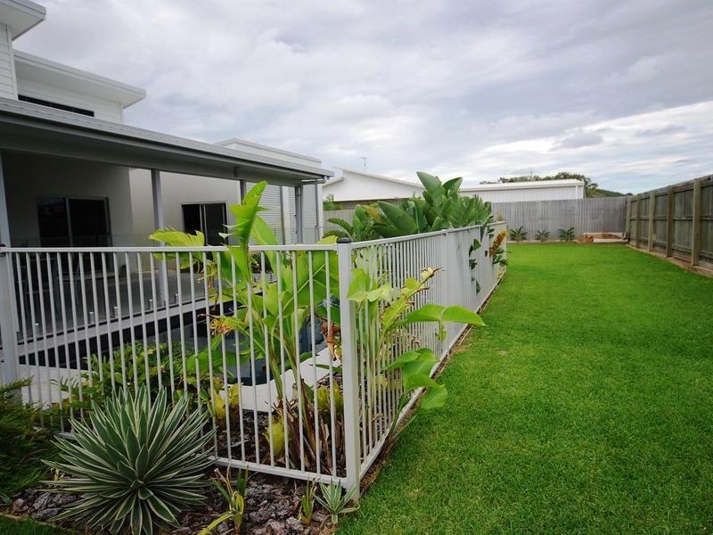 8 Bluewater Boulevard, Mulambin QLD 4703