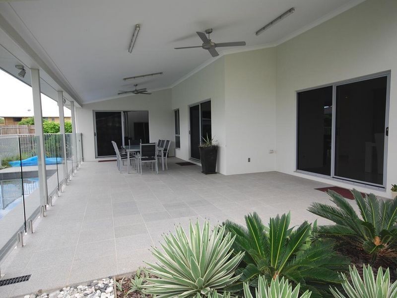 8 Bluewater Boulevard, Mulambin QLD 4703
