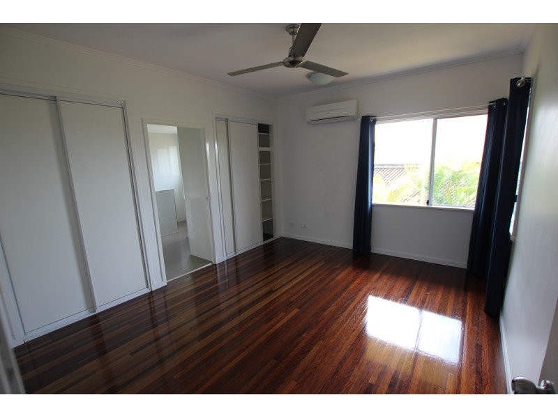 11 Barnes Street, Barlows Hill QLD 4703