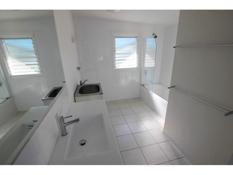 11 Barnes Street, Barlows Hill QLD 4703