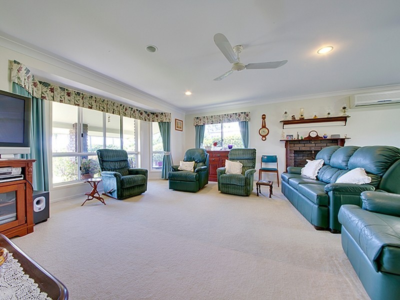 24 Stevenson Street, Barlows Hill QLD 4703