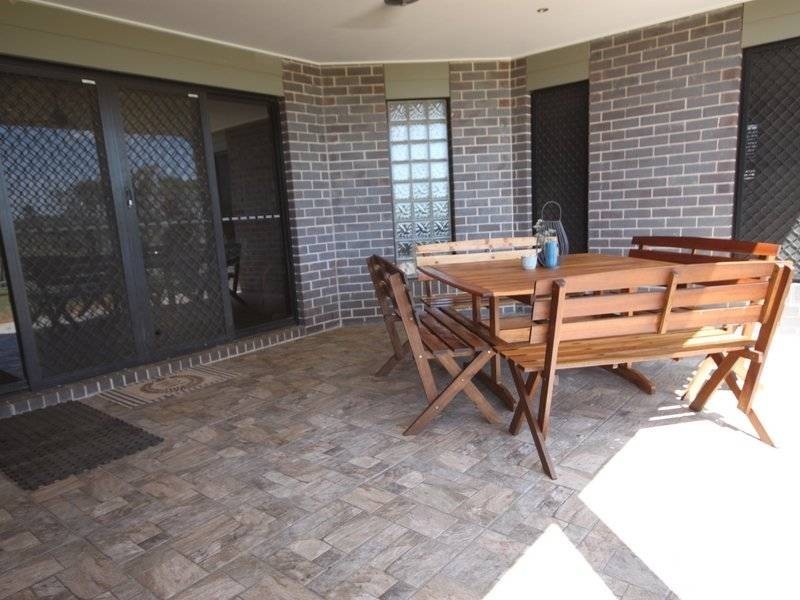 1 Farrier Driver, Tanby QLD 4703