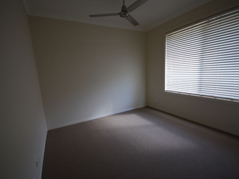 13 Priors Pocket, Pacific Heights QLD 4703