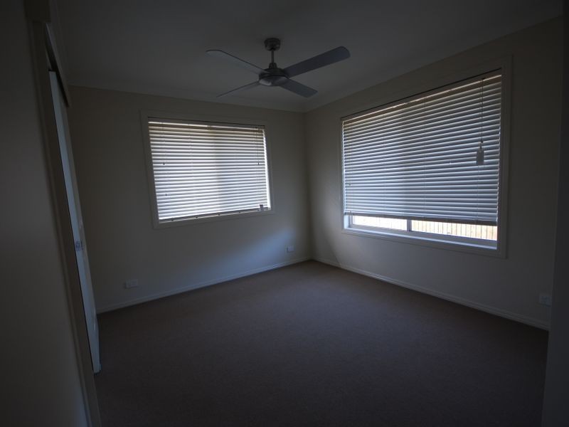 13 Priors Pocket, Pacific Heights QLD 4703