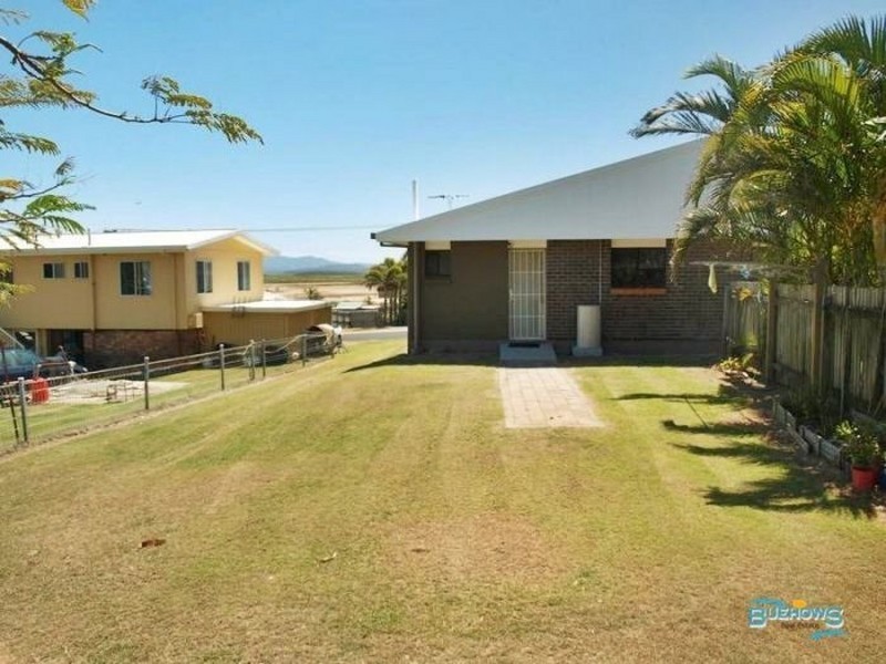 2/59 Hewitt Street, Emu Park QLD 4710