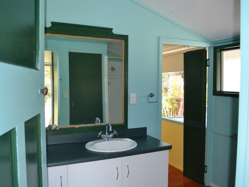 830 Scenic Highway, Kinka Beach QLD 4703